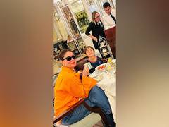 
      
       Italy Vibes: Kareena, son Taimur enjoy beach volleyball match 
      
      