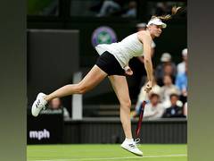 
      
      Wimbledon: Elena Rybakina moves into quarterfinals
      
      