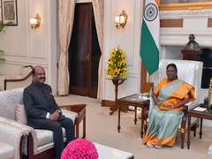 
      
      West Bengal Governor calls on President Droupadi Murmu
      
      