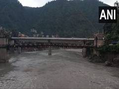 
      
      Tourism business recieves jolt owing to incessant rains in HP 
      
      