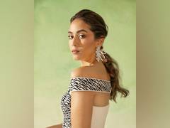 
      
      Mira Kapoor dives into freezing lake, see pic
      
      