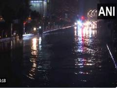 
      
      Roads to avoid as heavy rain lashes Delhi
      
      