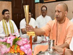 
      
      CM Yogi performs 'Rudrabhishek' in Gorakhpur
      
      