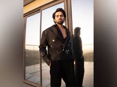 
      
      Ayushmann Khurrana supports usage of electric vehicles 
      
      
