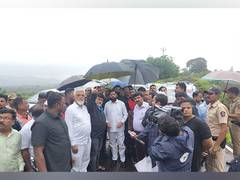 
      
      Raigad landslide: Maharashtra CM announces Rs 5 lakh ex gratia
      
      