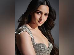 
      
       Alia Bhatt shares hilarious speech from Manish Malhotra show
      
      