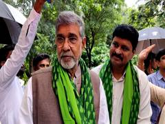 
      
      Kailash Satyarthi participates in Green India Challenge
      
      