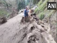 
      
      J&K: Cloudburst in Doda trigger flood fears, damages key road
      
      