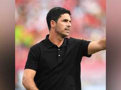 
      
      Arsenal manager counts positives from 2-0 loss to Man United
      
      