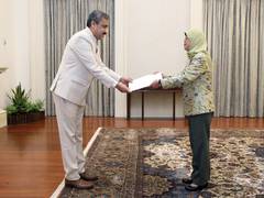 
      
      Indian HC Ambule presents credentials to Singapore President
      
      