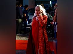 
      
      I'm not deaf: Jaya Bachchan gets angry at paps at RRKPK screening
      
      
