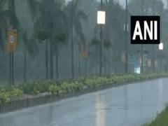 
      
      Rain lashes parts of national capital early morning
      
      
