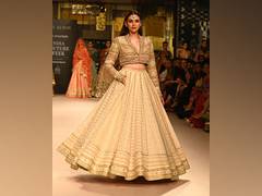 
      
      ICW 2023: Aditi Rao Hydari reveals her fashion mantran man
      
      