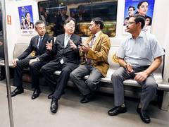 
      
      Japanese Foreign Minister Hayashi takes ride in Delhi metro
      
      
