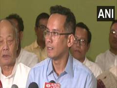 
      
      Opposition visits relief camps in Manipur, BJP calls it a drama
      
      