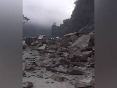 
      
      Badrinath Highway blocked due to falling of stones in Chamoli
      
      