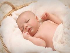
      
      Breast milk micronutrient and its impact on newborns' brain 
      
      