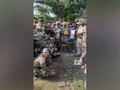 
      
      BSF recovers Pak drone near international border in Tarn Taran
      
      