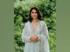 
      
       Mrunal Thakur to be honoured at IFFM 2023
      
      