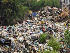 
      
      Land worth Rs 2000 cr to become garbage-free
      
      