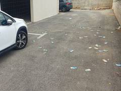 
      
      Israeli investigators stunned as suspect throws shekels
      
      