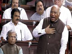 
      
      Floor leaders of I.N.D.I.A to meet Rajya Sabha LoP in Parliament 
      
      