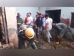 
      
      UP: House collapses in Agra, family members feared trapped
      
      