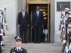 
      
      US, Iraq discuss long-term defense cooperation
      
      