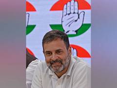 
      
      Rahul Gandhi congratulates IYC members
      
      