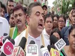 
      
      BJP leader Suvendu Adhikari pays tribute to Matangini Hazra
      
      
