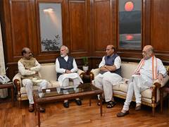 
      
      PM Modi meets Lok Sabha speaker Om Birla
      
      