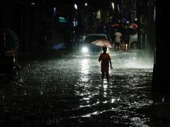
      
      Bangladesh floods: People return home from shelters as rescue eff
      
      