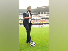 
      
      Vicky Kaushal attends East Bengal vs Mohun Bagan match 
      
      