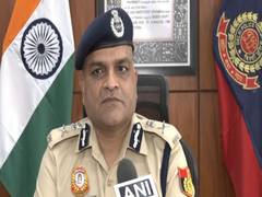 
      
      Heavy vehicle entry restricted at Delhi border on I-Day
      
      