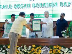 
      
      Naveen Patnaik presents Suraj Award, felicitates Balasore heroes
      
      