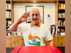 
      
      Anupam Kher drops video that leaves fans with goosebumps
      
      