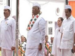 
      
      Amid buzz over Red Fort absence, Kharge raises flag at Cong HQ
      
      