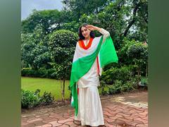 
      
      Sara celebrates Independence Day in beautiful tricolour outfit
      
      