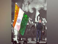 
      
      Salman Khan extends wishes on 77th Independence Day
      
      