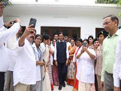 
      
      Mandaviya hosts 50 nursing officers invited in I-Day event
      
      