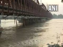 
      
      Yamuna water level in Delhi crosses ‘warning’ mark
      
      