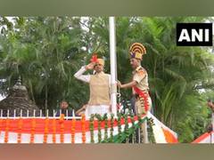
      
      MP CM Chouhan hoists National Flag in Bhopal
      
      