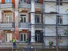 
      
      Real estate giant's financial crisis threatens Chinese economy
      
      