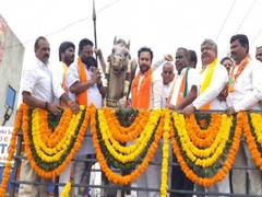 
      
      G. Kishan Reddy pays tributes to freedom fighter Papanna Goud 
      
      