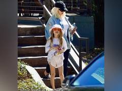 
      
      Christina Aguilera celebrates daughter’s birthday amid injury
      
      