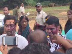
      
      Odisha: Ink thrown at Chief Minister's private secretary, Puri DM
      
      