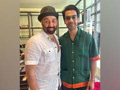 
      
      Rajkumar Rao hails Sunny Deol on success of 'Gadar 2'
      
      