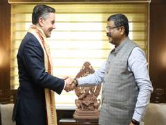 
      
      Dharmendra Pradhan meets Australian Health Minister Mark Butler
      
      