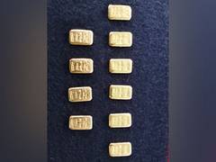 
      
      BSF nabs smuggler with 10 gold biscuits in West Bengal's Nadia
      
      
