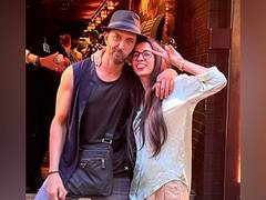 
      
      Hrithik Roshan, Saba Azad step out for movie date 
      
      
